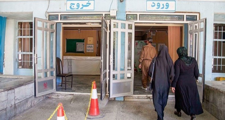 آیا اعمال محدودیت برای کسانی که واکسن کرونا تزریق نکرده‌اند "قانونی" است؟