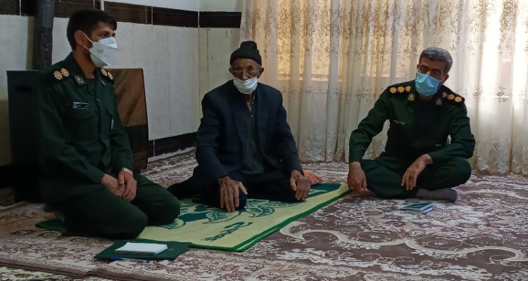 دیدار با خانواده شهدا، ادای دین به مقام والای شهید است