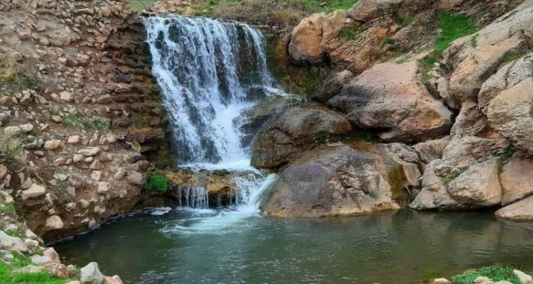 طبیعت روستاهای سنگ سفید و سرتخت