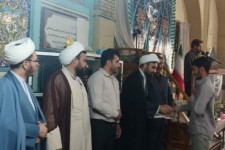 تجلیل از برگزیدگان مسابقه کتابخوانی در نماز جمعه