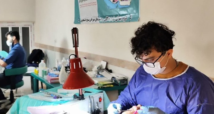 پویش لبخند ایران در صحنه