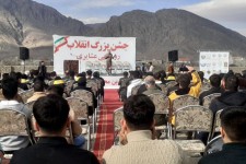 جشن بزرگ انقلاب در روستای محمود آباد صحنه