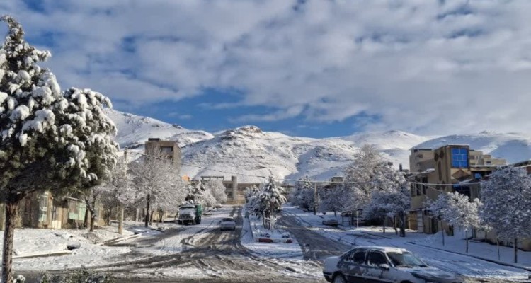 صبح برفی شهرستان صحنه