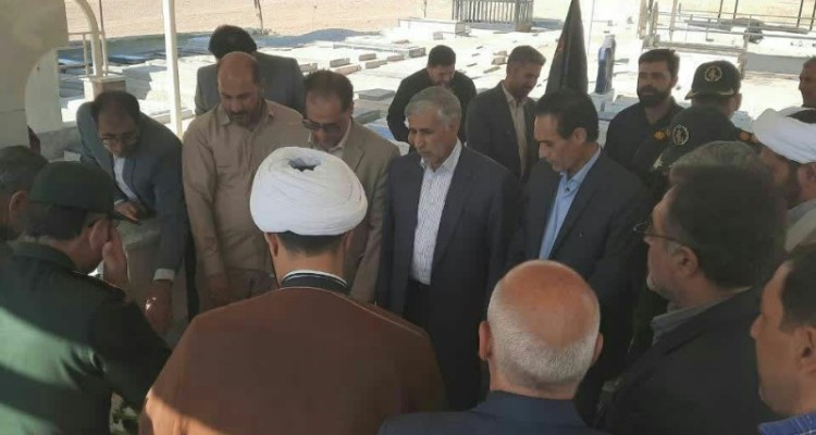 حضور مشترک مسئولان شهرستان های صحنه و چگنی بر مزار شهید نجفی