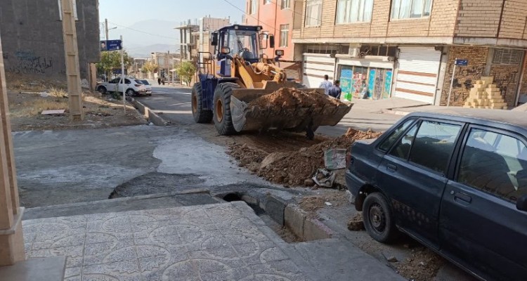 جمع آوری نخاله ها و پاکسازی زمین های بایر سطح شهرک امام رضا علیه السلام و ابراهیم آباد   