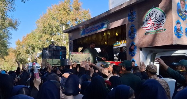 صحنه غرق در عطر حضور شهدا شد