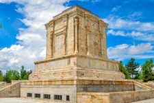 فردوسی و حماسه امروز ایران