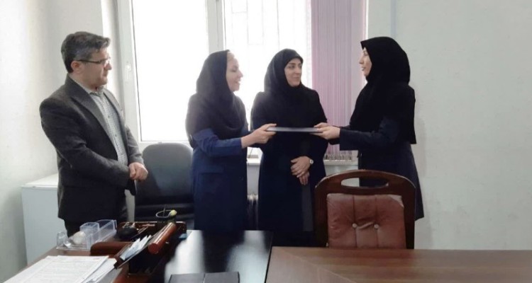 آئین تجلیل و قدردانی از 《معلمان》 در اداره بهزیستی شهرستان صحنه   