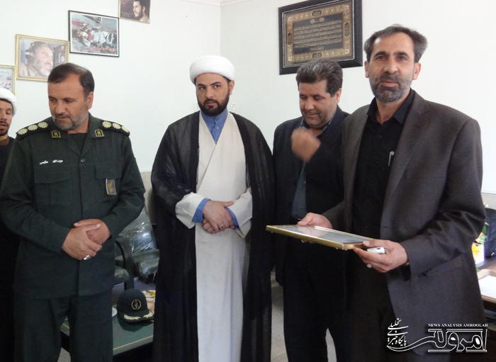 فرمانده سپاه ناحیه صحنه با مدیران مدارس سطح شهر دیدار کرد فرمانده سپاه ناحیه صحنه با مدیران مدارس سطح شهر دیدار کرد