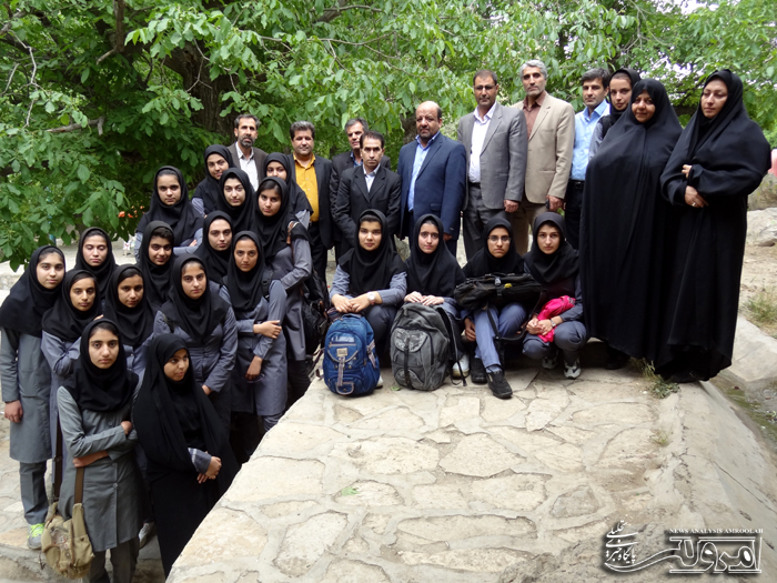 همایش کوهپیمایی دانش آموزان صحنه ای به مناسبت هفته معلم برگزار شد