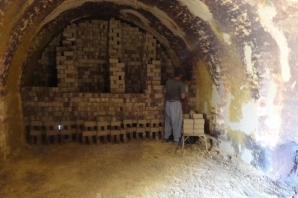 خشت هایی که در مشکلات کوره های آجرپزی کنگاور خام می مانند/ کوره داران در انتظار سوخت گاز طبیعی خشت هایی که در مشکلات کوره های آجرپزی کنگاور خام می مانند/ کوره داران در انتظار سوخت گاز طبیعی