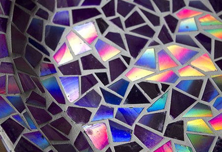  تزئین وسایل قدیمی با تکه های شکسته DVD 