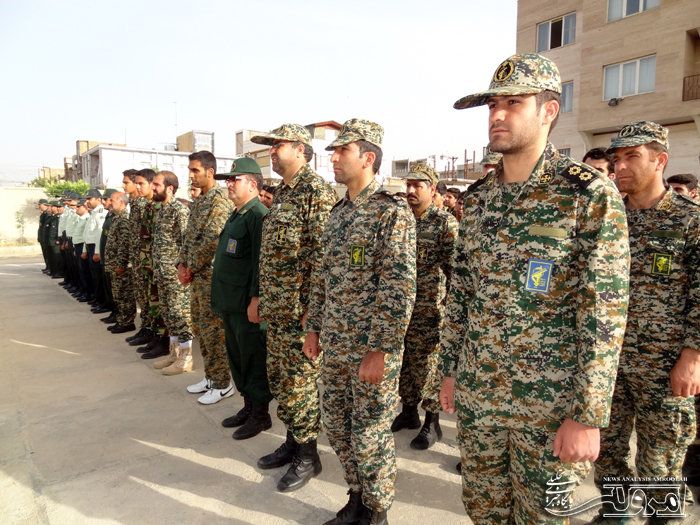 به مناسبت سوم خرداد صبحگاه مشترک نیروهای نظامی و انتظامی در صحنه برگزار شد