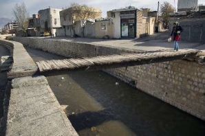 توقف یک پروژه پشت حصار بی‌پولی/ آبشوران کرمانشاه ۱۶ ساله شد