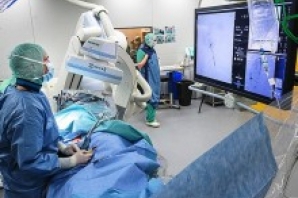 وقتی مردم با جان خود تاوان بی تدبیری و بی امکاناتی ها را می دهند/ از نبود پزشک متخصص قلب در گیلانغرب تا فوت یکی از اساتید گیلانغربی