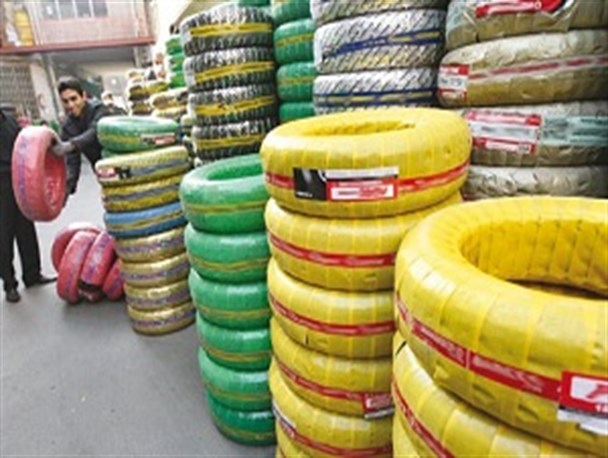 واردات بی رویه لاستیک خودرو و فلج شدن کارخانجات کشور/ آقای روحانی تولید داخلی را چه کسی تحریم کرده است؟ واردات بی رویه لاستیک خودرو و فلج شدن کارخانجات کشور/ آقای روحانی تولید داخلی را چه کسی تحریم کرده است؟