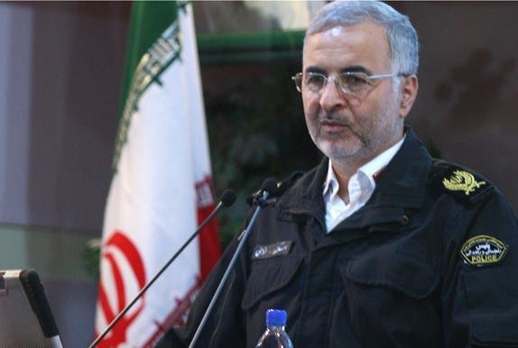 پلیس با روزه خواری در ملأعام برخورد قانونی می کند پلیس با روزه خواری در ملأعام برخورد قانونی می کند