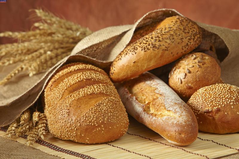  دولت اصراری بر آزادپز شدن نانوایی‌ها ندارد/ برخورد با گران‌فروشان