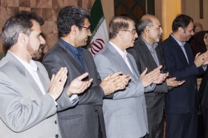 بشنو از «نی» چون جای خبرنگارها حکایت می کند/ استاندار و منش با صفایی که مجال سخن به کسی نداد بشنو از «نی» چون جای خبرنگارها حکایت می کند/ استاندار و منش با صفایی که مجال سخن به کسی نداد