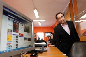 	نشستی متفاوت روی امواج تلفن همراه/ انتظامی: نماینده رسانه ها هستم 