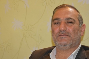 	دروازه های سیاسی و اقتصادی ایران به روی دشمنان باز نمی شود/ تلاش فرصت طلبان برای خارج کردن انقلاب از مسیر اصلی 