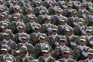 	رژه نیروهای مسلح در کرمانشاه برگزار شد 