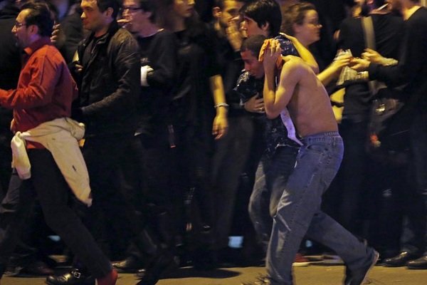 اخبار ضد و نقیض از شمار قربانیان حملات پاریس/ آمار رسمی ۱۲۰ کشته اخبار ضد و نقیض از شمار قربانیان حملات پاریس/ آمار رسمی ۱۲۰ کشته