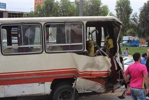 	۹ کشته و مجروح در پی تصادف سواری پژو با مینی بوس 