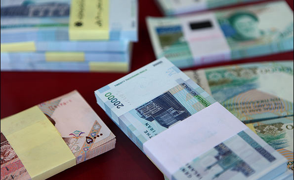 کارمندان و کارگران امسال چقدر عیدی می گیرند؟+جدول کارمندان و کارگران امسال چقدر عیدی می گیرند؟+جدول