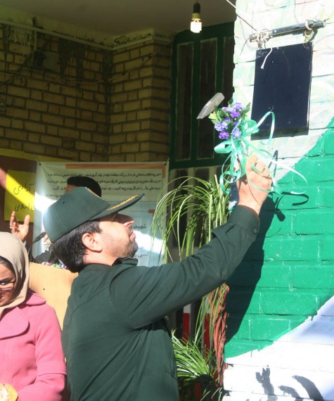 	زنگ انقلاب در مدارس شهرستان هرسین نواخته شد 