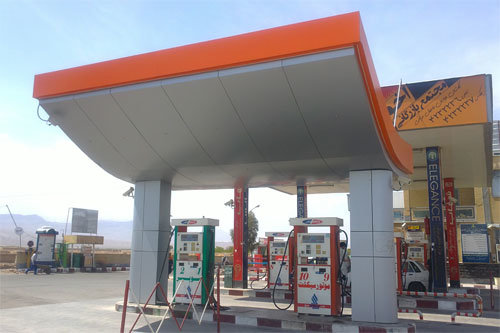 بنزين در سال ۹۵ دو نرخی شد/ ضرورت استفاده از کارت سوخت بنزين در سال ۹۵ دو نرخی شد/ ضرورت استفاده از کارت سوخت