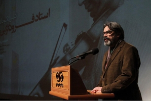 	ارزش هنرمندان ما از عنوان سرباز فرانسوی آواز بیش تر است/ حیفم می آید استاد ناظری در سایه شوالیه باشد 