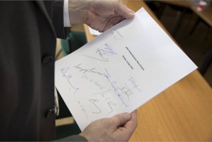 راستی آزمایی هایی که هنوز در ابتدای راه است/ برجام تدبیر و امیدی ها رنگ به رخسار ندارد راستی آزمایی هایی که هنوز در ابتدای راه است/ برجام تدبیر و امیدی ها رنگ به رخسار ندارد