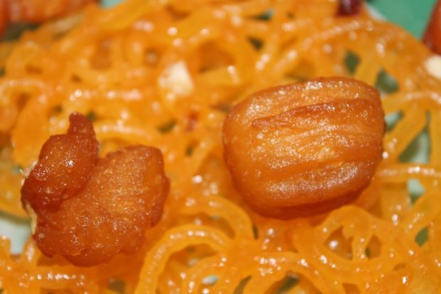 مراقب خوردن زولبیا و بامیه باشید مراقب خوردن زولبیا و بامیه باشید