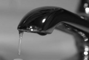 	جیره بندی آب درکرمانشاه نداریم/ آب سد گاوشان وارد مدارمصرف می شود 