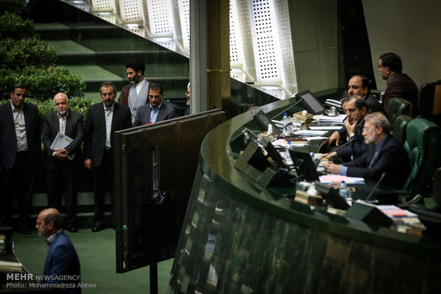 تجمیع بیمه ها بررسی شد/ سرنوشت بیمه تامین اجتماعی تجمیع بیمه ها بررسی شد/ سرنوشت بیمه تامین اجتماعی