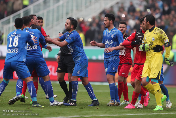 احکام انضباطی و ایجاد شائبه‌ها/ هر وقت دلشان می‌خواهد رای می‌دهند