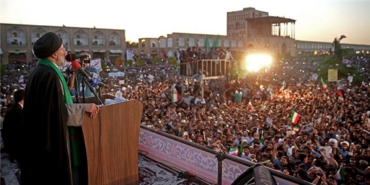 گرفتن مالیات از یقه سفیدها و بدحساب‌ها هنر است نه کاسبان خوش‌حساب/ مشکل ما کمبود نقدینگی و منابع نیست؛ ضعف مدیریت است/ در دولت از قالیباف استفاده خواهیم کرد