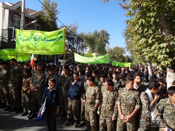 	راهپیمایی یوم الله 13 آبان در شهرستان صحنه برگزار شد 
