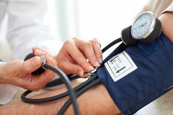 کنترل فشارخون بالا با رژیم غذایی کم سدیم کنترل فشارخون بالا با رژیم غذایی کم سدیم