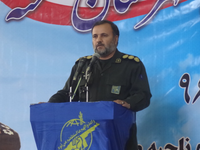 بسیج خار چشم دشمنان است 