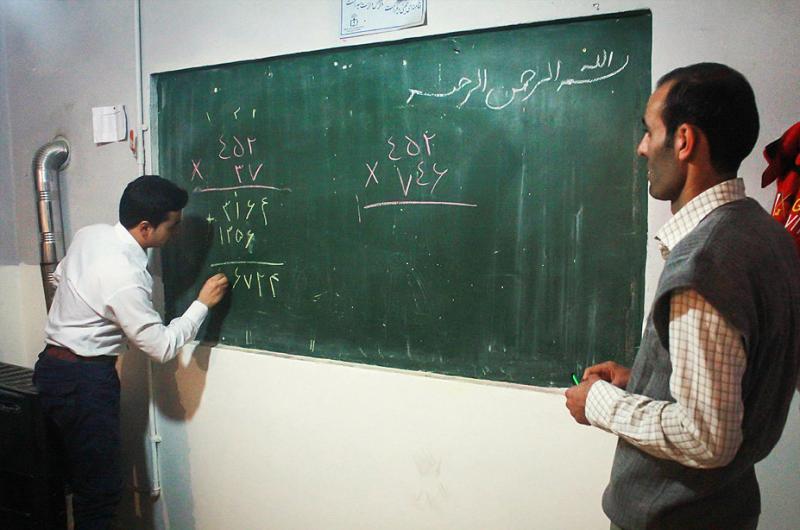  واحد سواد آموزی دینور 25 نفر از نیروهای آموزش دهنده دارد
