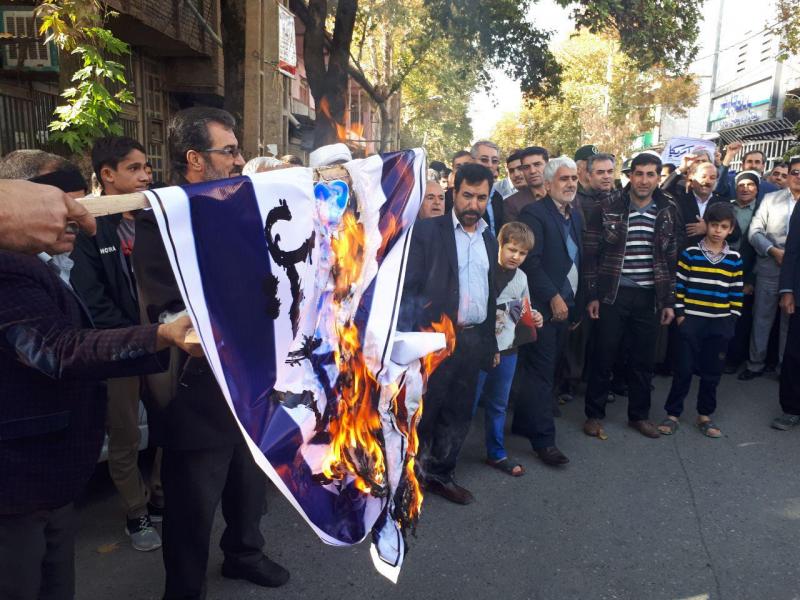 فریاد مرگ بر آمریکا و مرگ بر اسرائیل در صحنه طنین انداز شد 