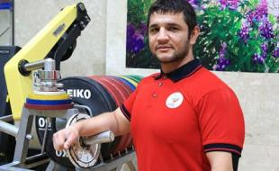 مقام هفتم مسابقات جهانی حاصل تلاش وزنه بردار بسیجی کرمانشاهی 