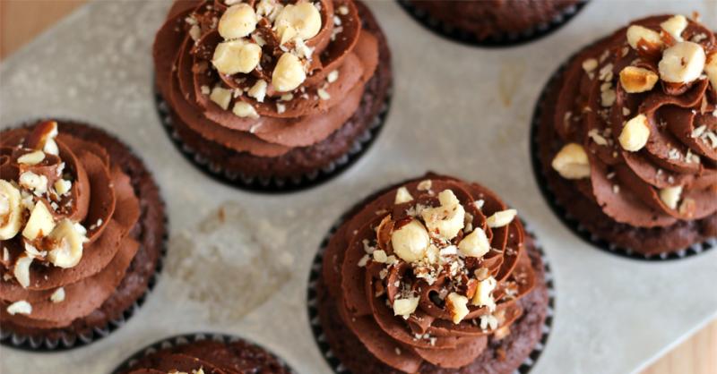 طرز تهیه شیرینی فندقی با شکلات تختهای سوربن طرز تهیه شیرینی فندقی با شکلات تختهای سوربن