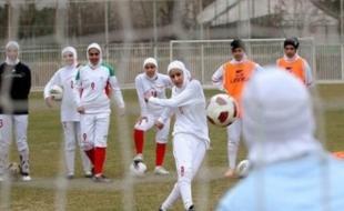 دختر بسیجی کرمانشاه به اردوی تیم ملی فوتبال جوانان دعوت شد دختر بسیجی کرمانشاه به اردوی تیم ملی فوتبال جوانان دعوت شد