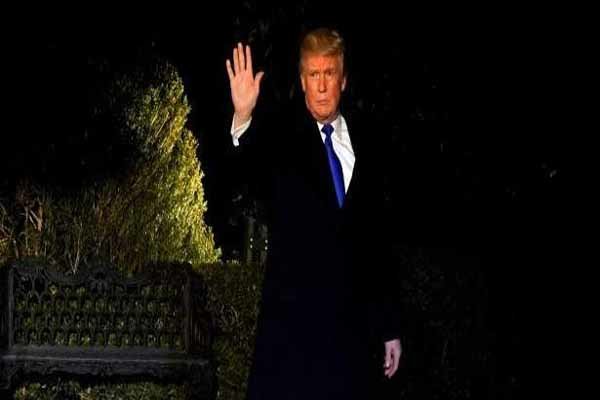 ترامپ واشنگتن را به مقصد «داووس» ترک کرد ترامپ واشنگتن را به مقصد «داووس» ترک کرد