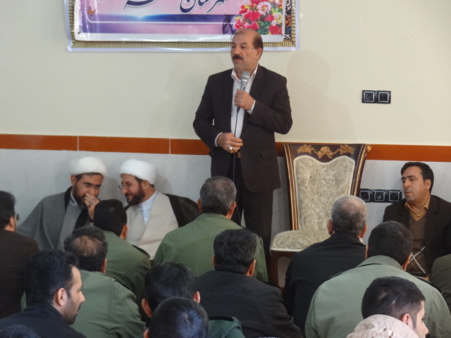  انقلاب اسلامی یک گوهر گرانبها می باشد
