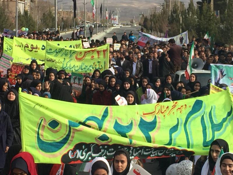 راهپیمایی 22 بهمن با حضور مردم ولایتمدار بخش دینور برگزار شد