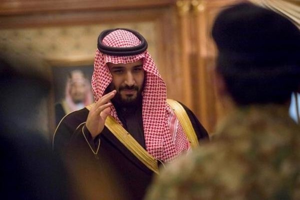 «بن سلمان» یکشنبه وارد قاهره می شود/ورود خودروهای ویژه ولیعهد «بن سلمان» یکشنبه وارد قاهره می شود/ورود خودروهای ویژه ولیعهد